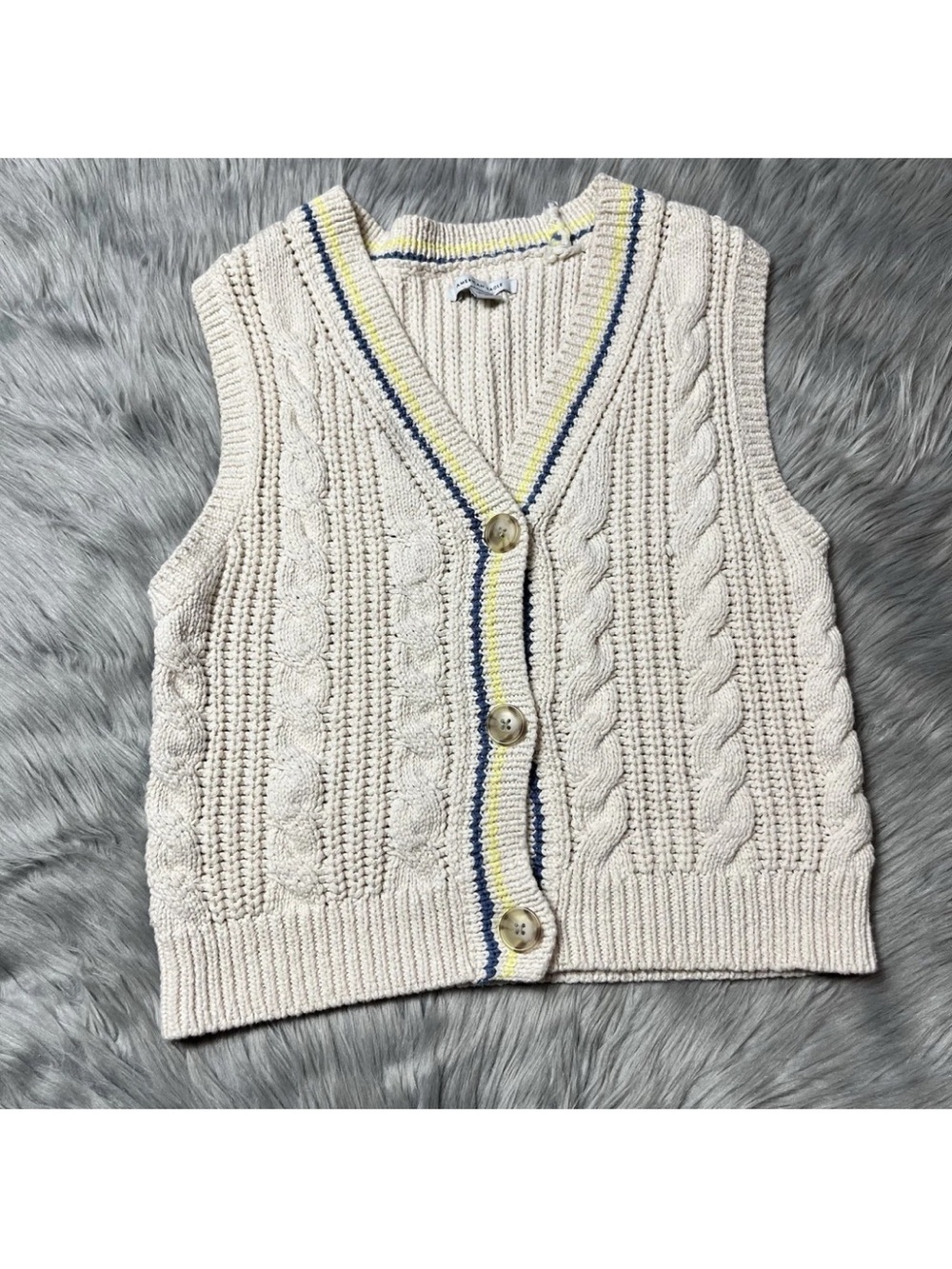 American Eagle Cream Knit Button Up Sweater Vest Size Small